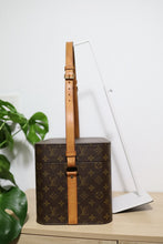 Load image into Gallery viewer, Vintage Louis Vuitton Beauty Cosmetic Make Up Monogram Hard Train Trunk Case Shoulder Bag Box 1980s
