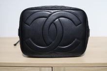 Load image into Gallery viewer, Chanel Vintage Black Lambskin Large Drawstring Bucket w/ Pouch Wallet Bag GHW
