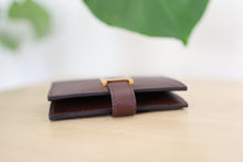 Load image into Gallery viewer, Brand New Hermes Bearn Card Holder Rouge Sellier Gold Hardware
