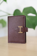 Load image into Gallery viewer, Brand New Hermes Bearn Card Holder Rouge Sellier Gold Hardware
