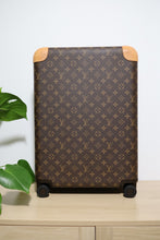 Load image into Gallery viewer, Authentic Louis Vuitton Monogram Horizon 55 Travel Rolling Luggage
