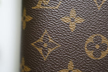 Load image into Gallery viewer, Authentic Louis Vuitton Monogram Horizon 55 Travel Rolling Luggage
