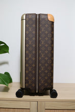 Load image into Gallery viewer, Authentic Louis Vuitton Monogram Horizon 55 Travel Rolling Luggage
