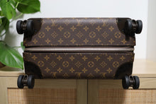 Load image into Gallery viewer, Authentic Louis Vuitton Monogram Horizon 55 Travel Rolling Luggage
