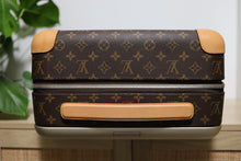 Load image into Gallery viewer, Authentic Louis Vuitton Monogram Horizon 55 Travel Rolling Luggage
