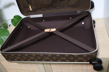 Load image into Gallery viewer, Authentic Louis Vuitton Monogram Horizon 55 Travel Rolling Luggage
